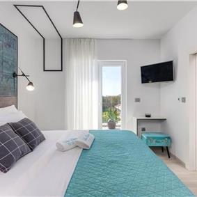 3 bedroom villa with pool, near Zadar, sleeps 8